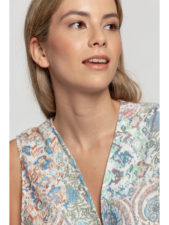 Chaleco celeste estampado