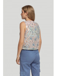 Chaleco celeste estampado