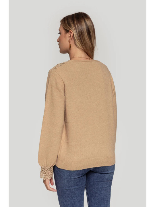 Cárdigan camel con detalles crochet