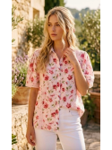 Blusa rosa con flores