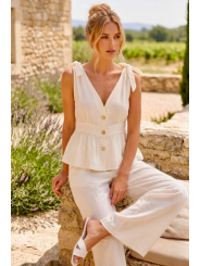 Top de tirantes con lazo en color crema