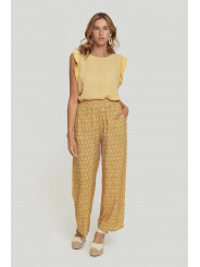pantalon largo mostaza