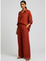 Conjunto fluido en color teja