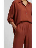 Conjunto fluido en color teja